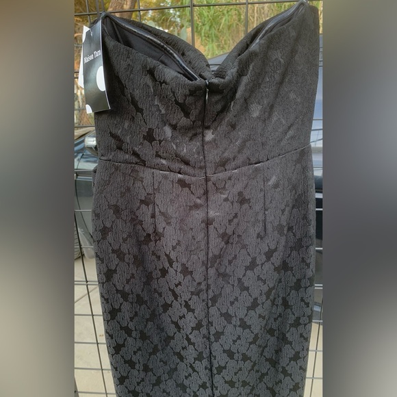 NWT Elegant 2 tone Black and White Women's strapless midi dress - Picture 12 of 12